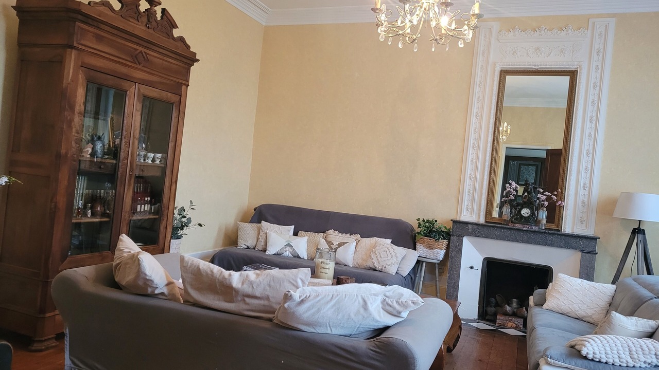 Photo of Livingroom in Saint-Martial-de-Mirambeau