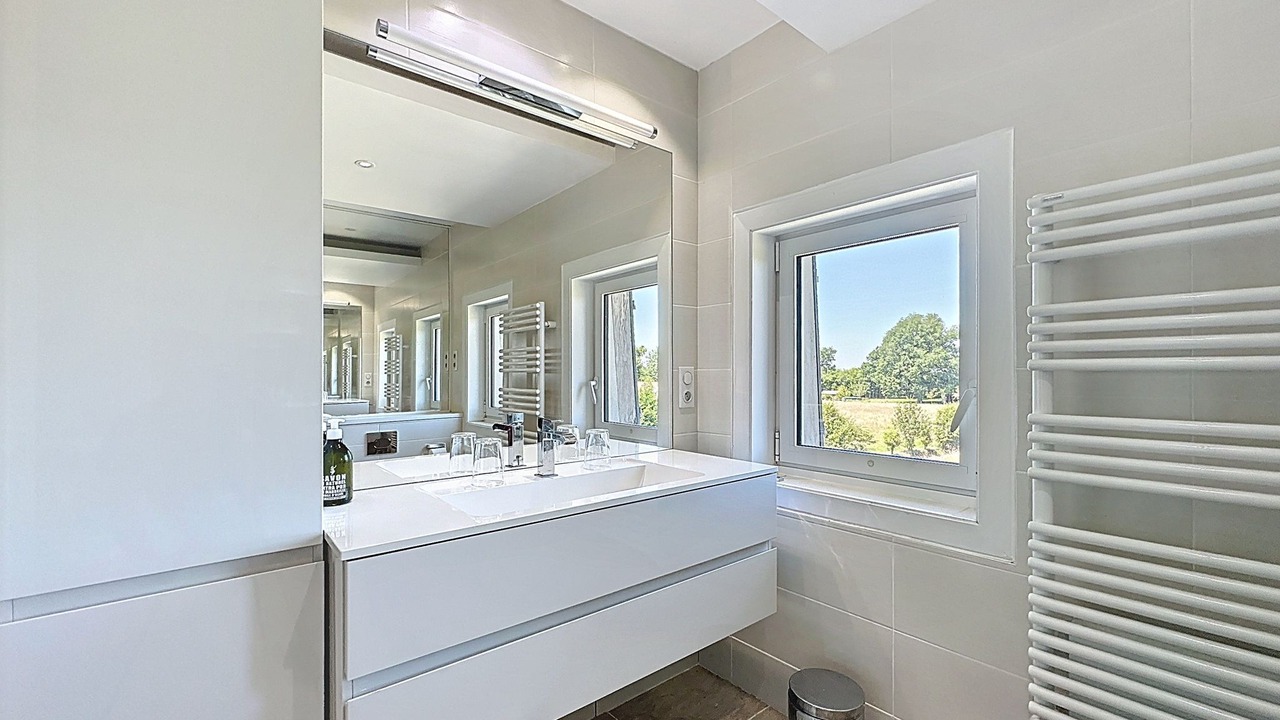 Photo of Bathroom in Bournos