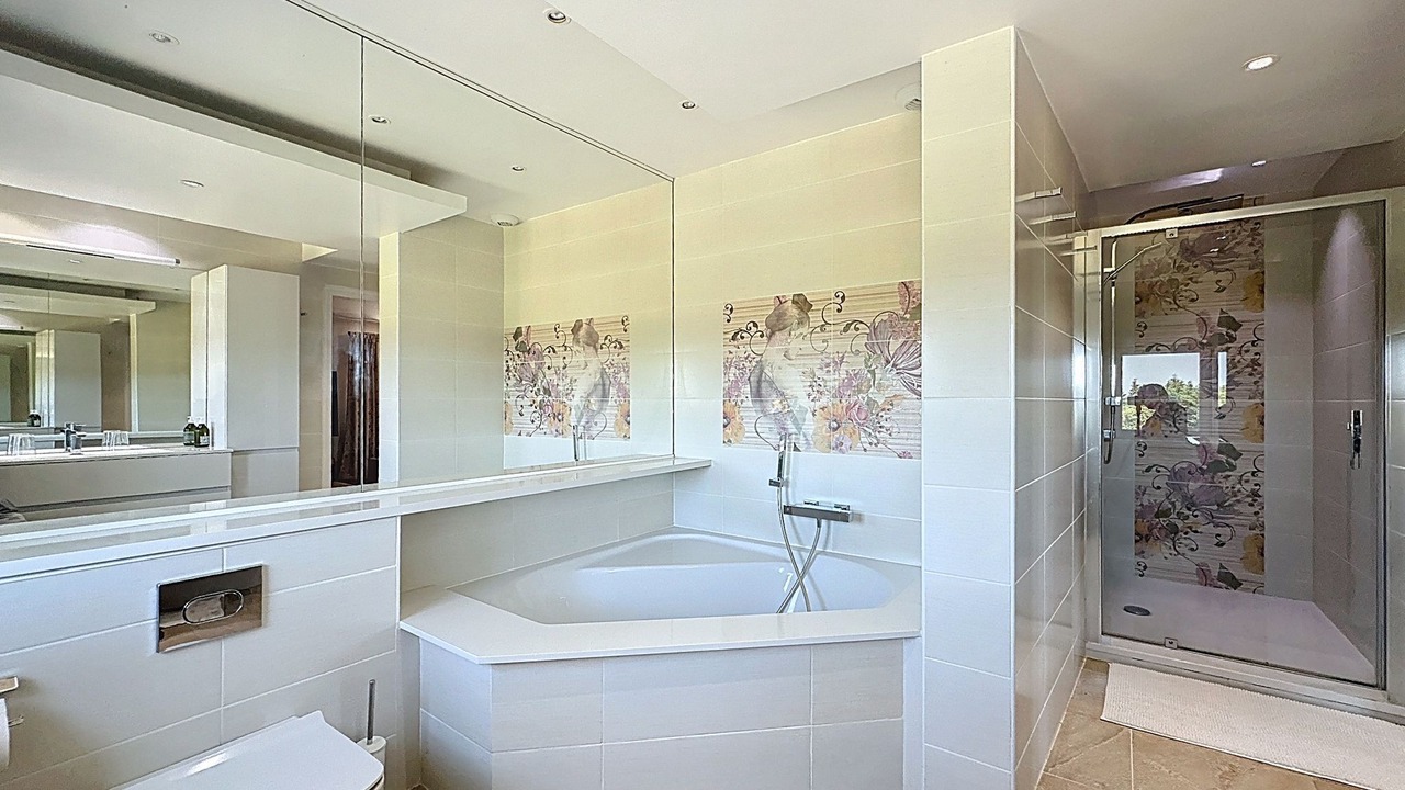 Photo of Bathroom in Bournos