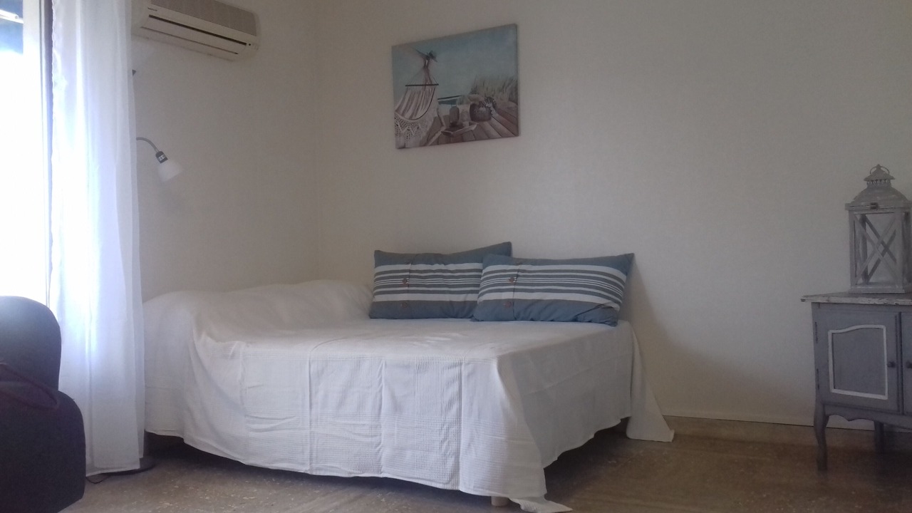 Photo of Bedroom in Hyeres City Centre