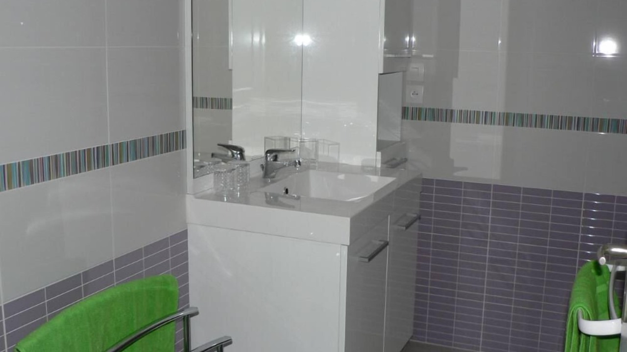 Photo of Bathroom in Moings