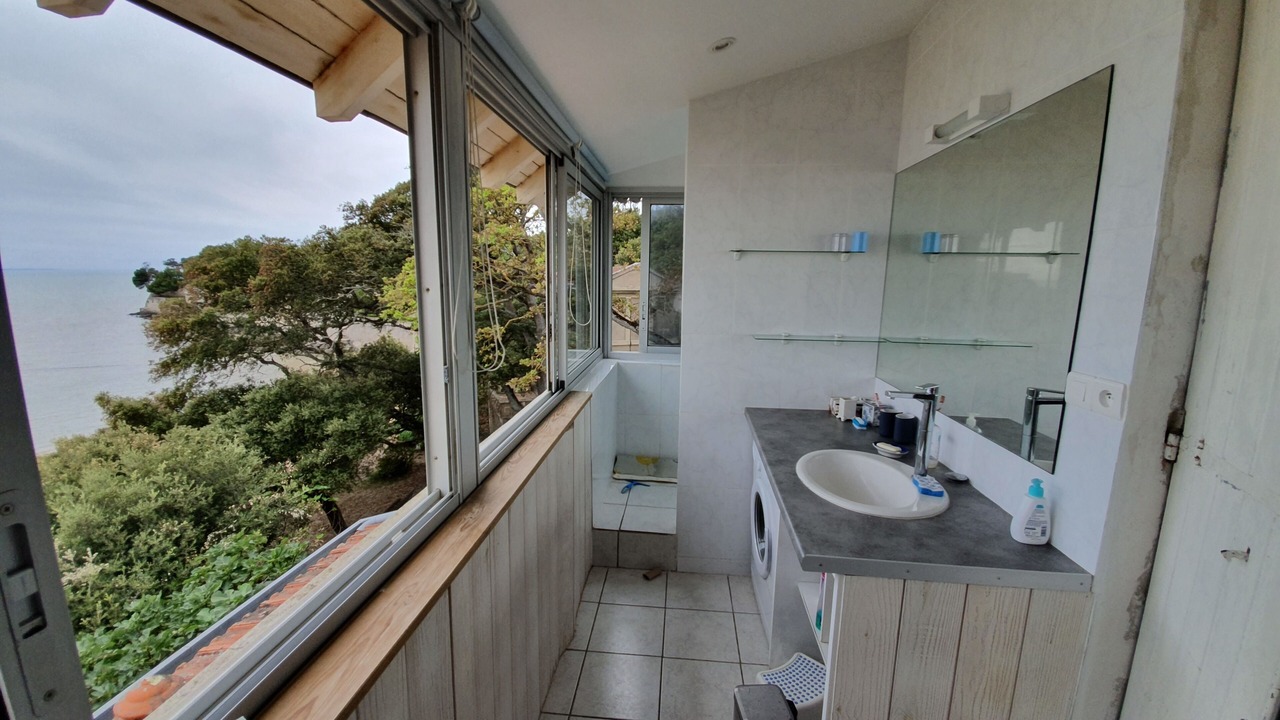 Photo of Bathroom in Fouras