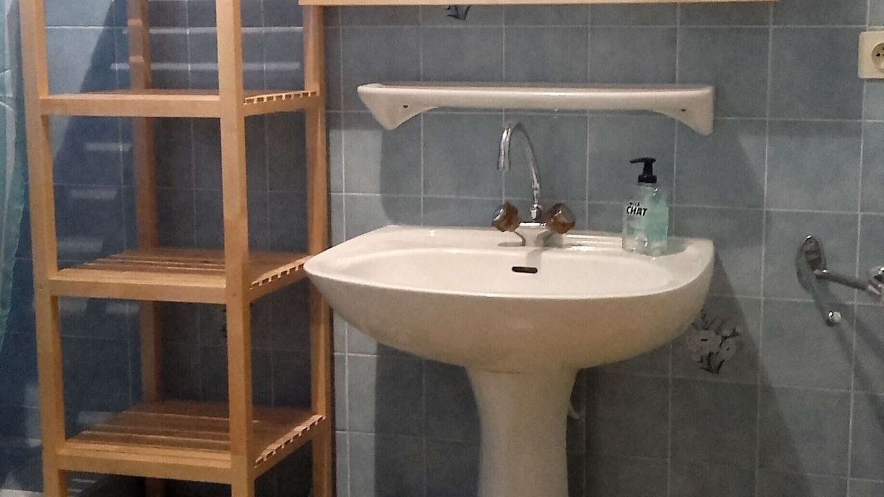 Photo of Bathroom in Messanges