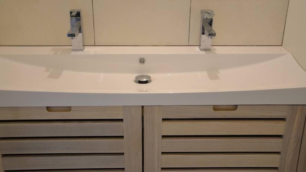 Photo of Bathroom in Domino