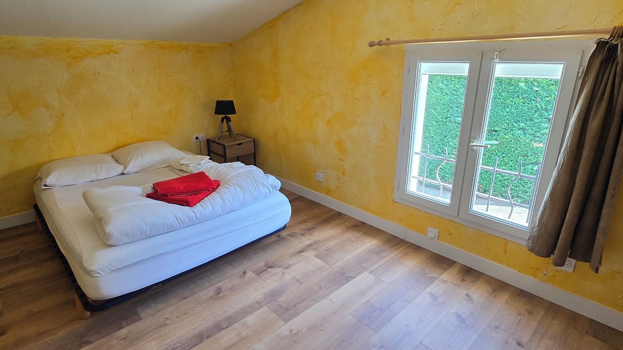 Photo of Bedroom in Tayac