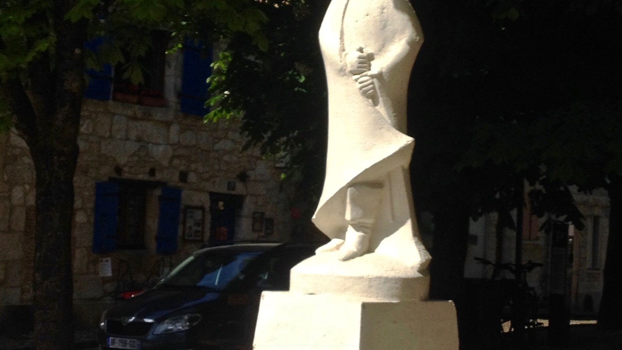 Photo of Others in Ligueux