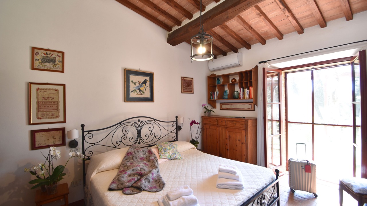 Photo of Bedroom in Villa Parigini