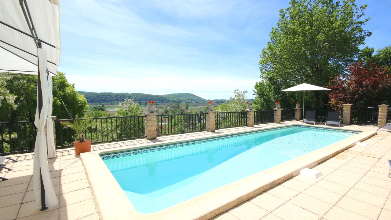 Photo of Others in Castels et Bezenac