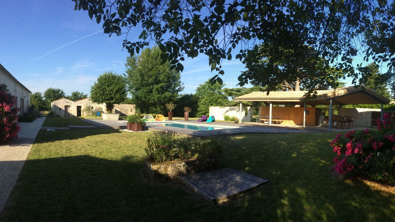 Photo of Outdoor in Montpellier de Medillan
