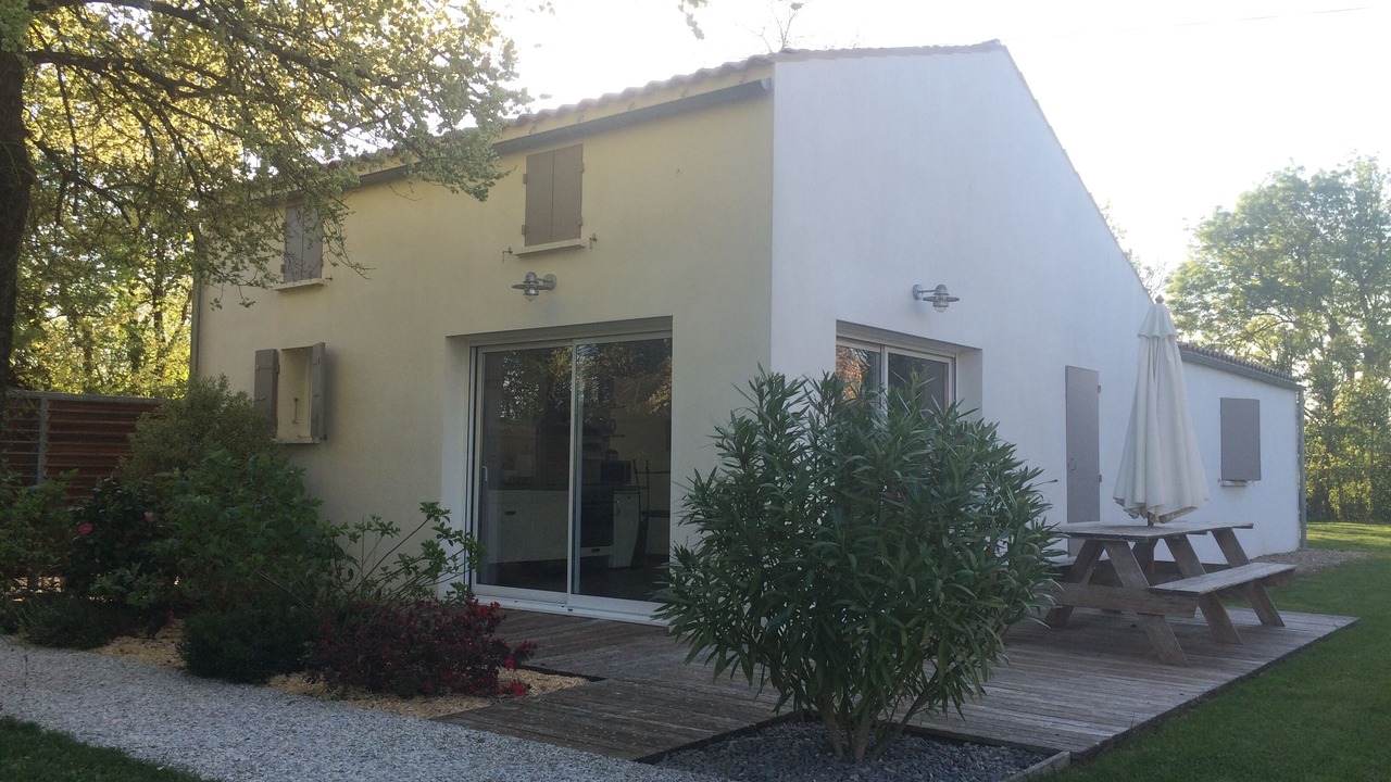 Photo of Outdoor in Montpellier de Medillan