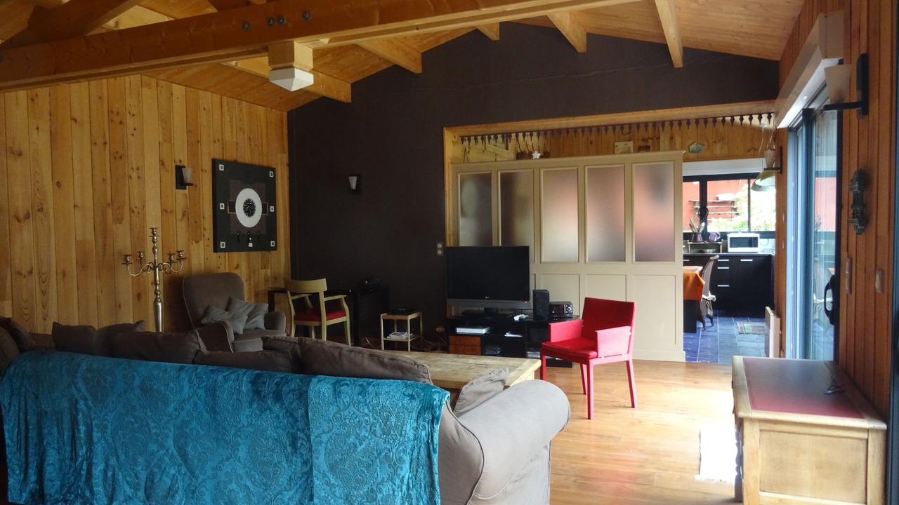 Photo of Livingroom in Domino