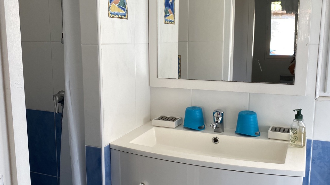 Photo of Bathroom in Claouey