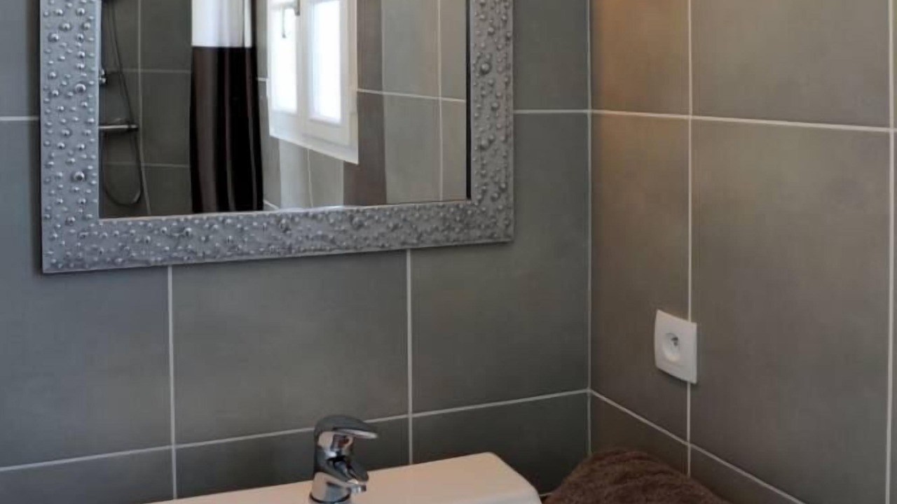 Photo of Bathroom in La Flotte