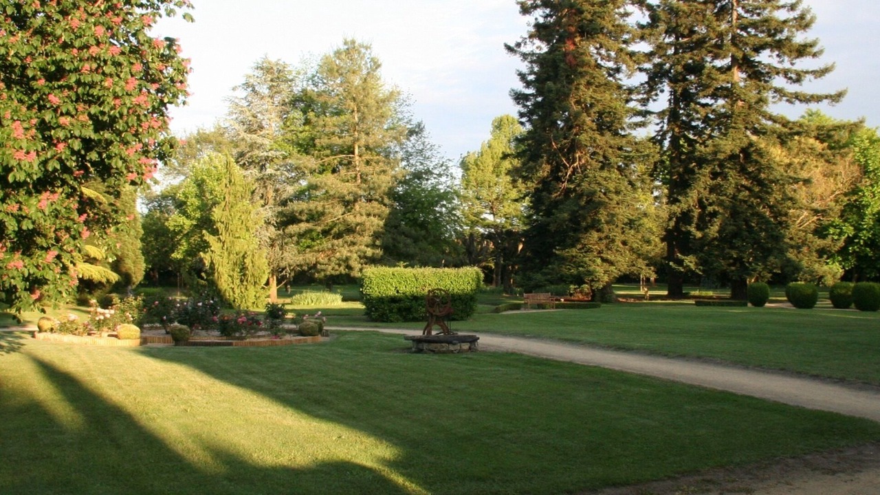 Photo of Others in Bournand
