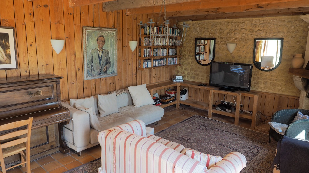 Photo of Livingroom in Saint-Georges-des-Agouts