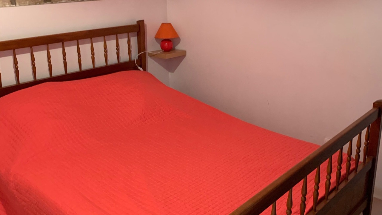 Photo of Bedroom in Saint-Fort-sur-Gironde