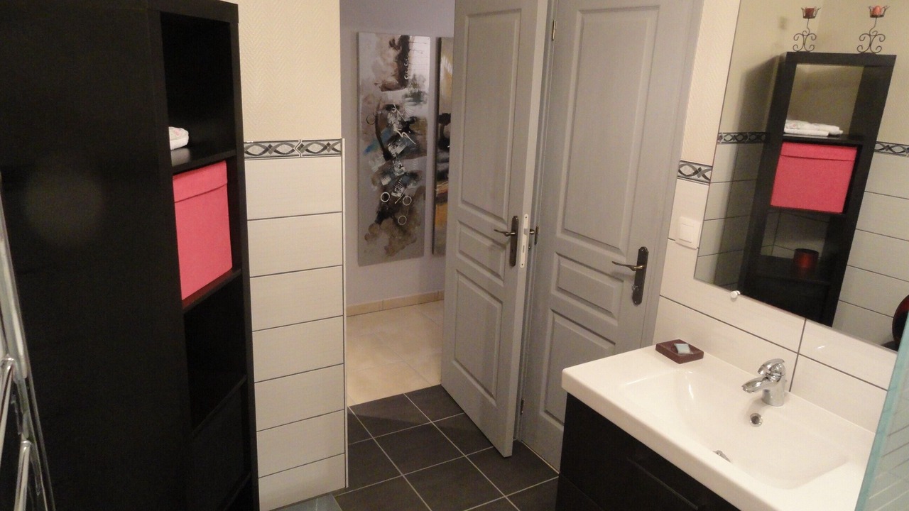 Photo of Bathroom in Sarlat-la-Caneda