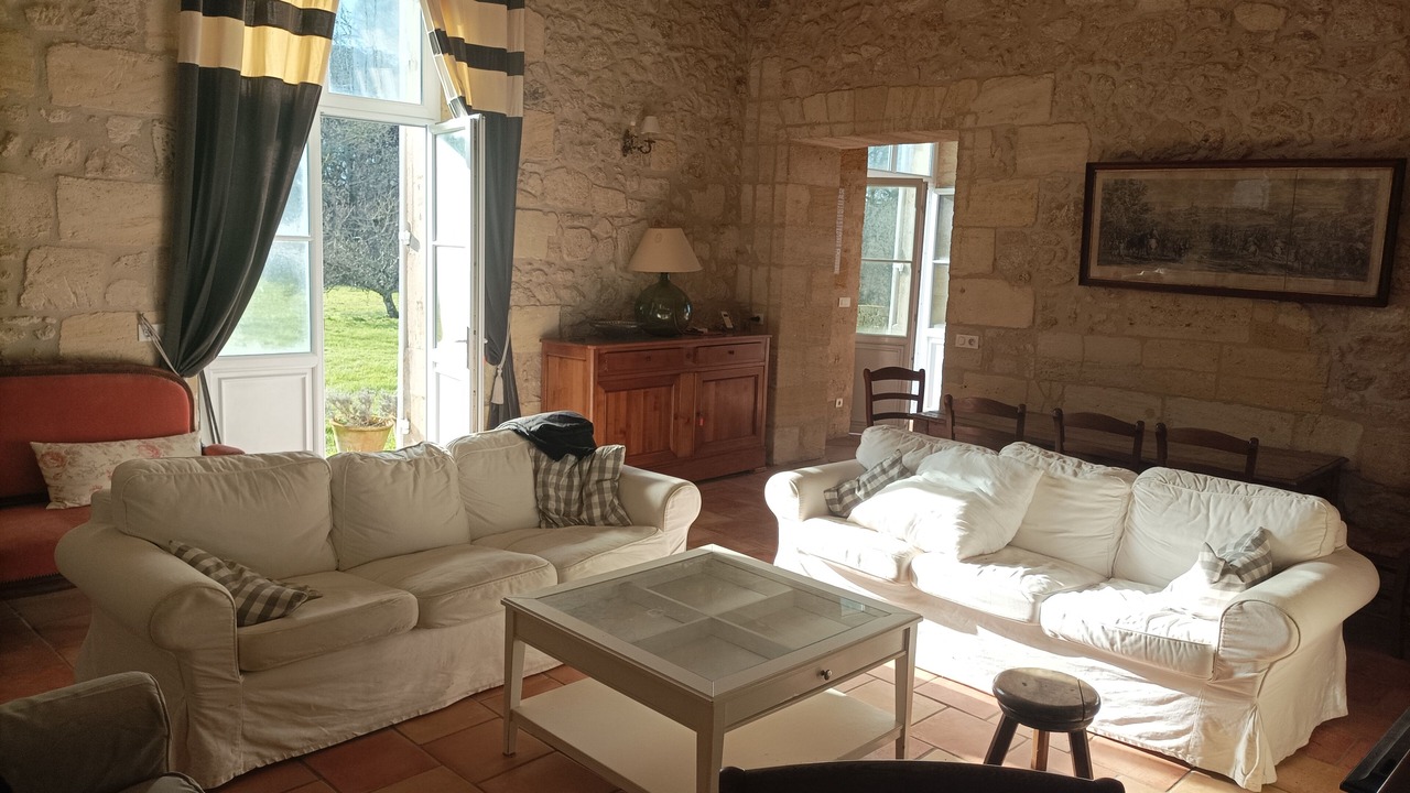 Photo of Livingroom in Gardegan-et-Tourtirac