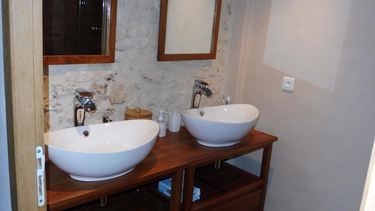 Photo of Bathroom in Cellefrouin