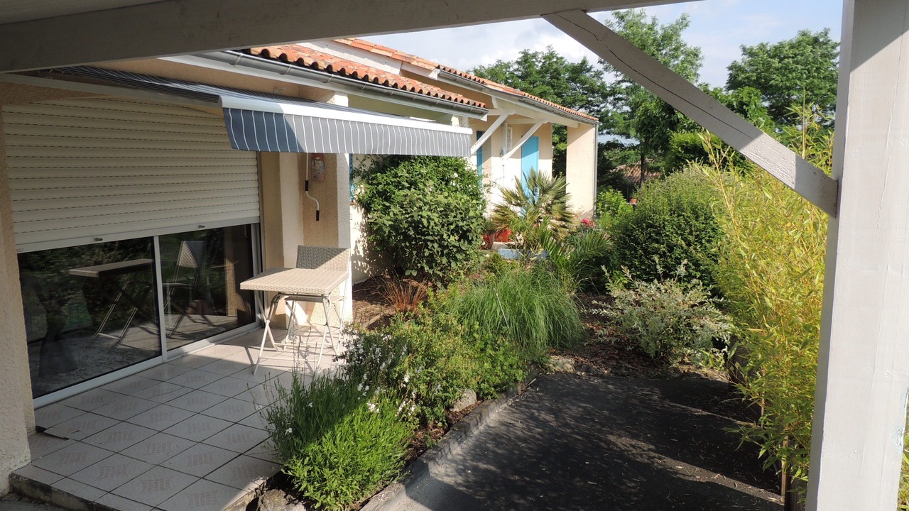 Photo of Patio Balcony in Montussan