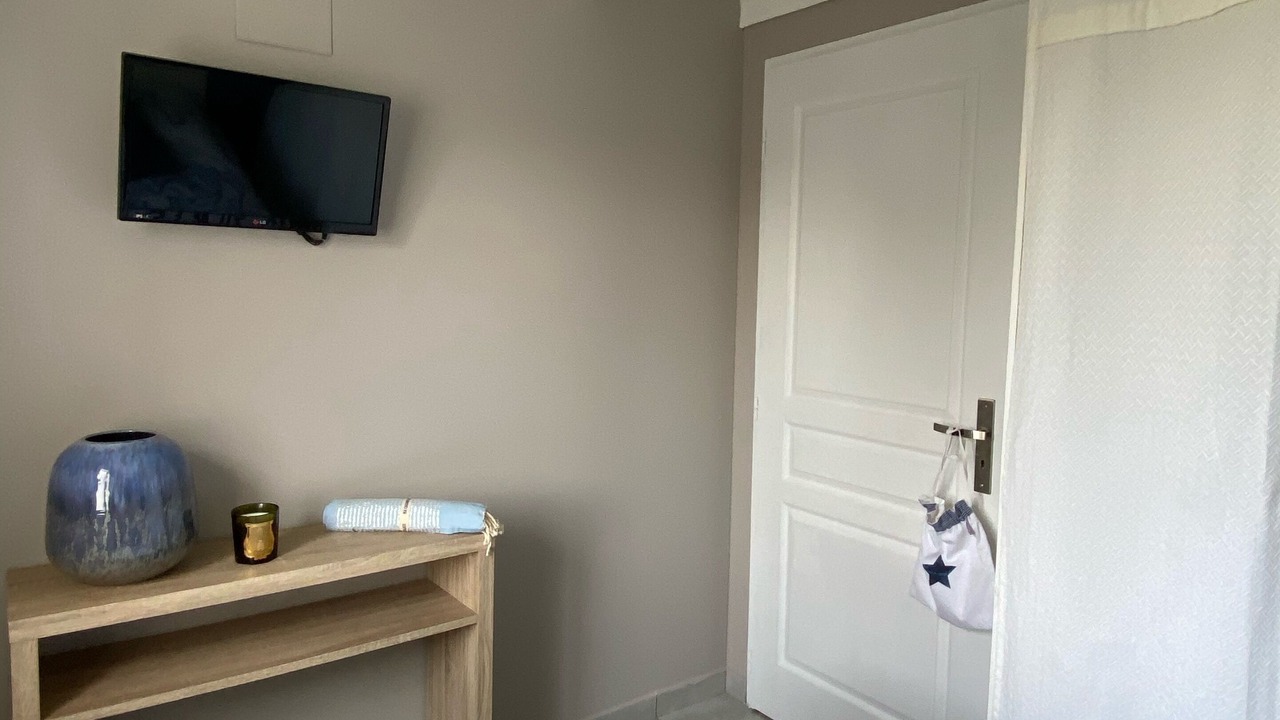 Photo of Bedroom in Saint-Clement-des-Baleines