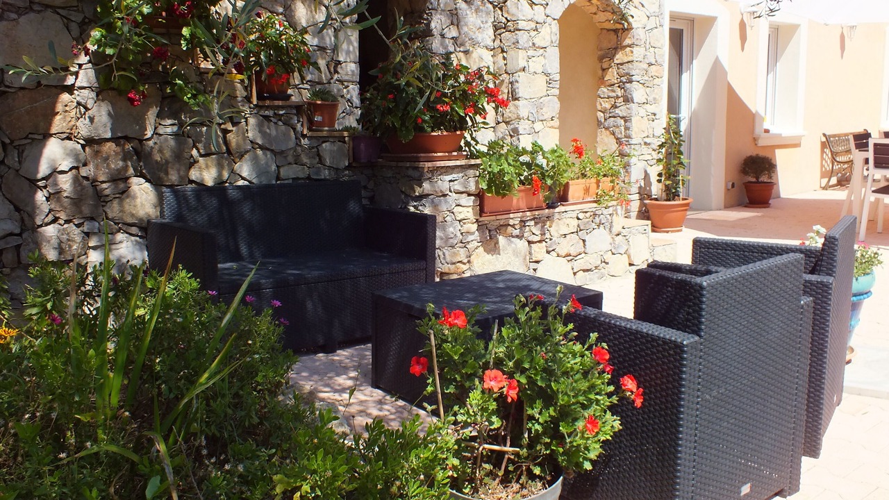 Photo of Patio Balcony in Belgentier