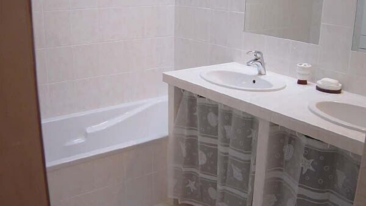 Photo of Bathroom in Brulain