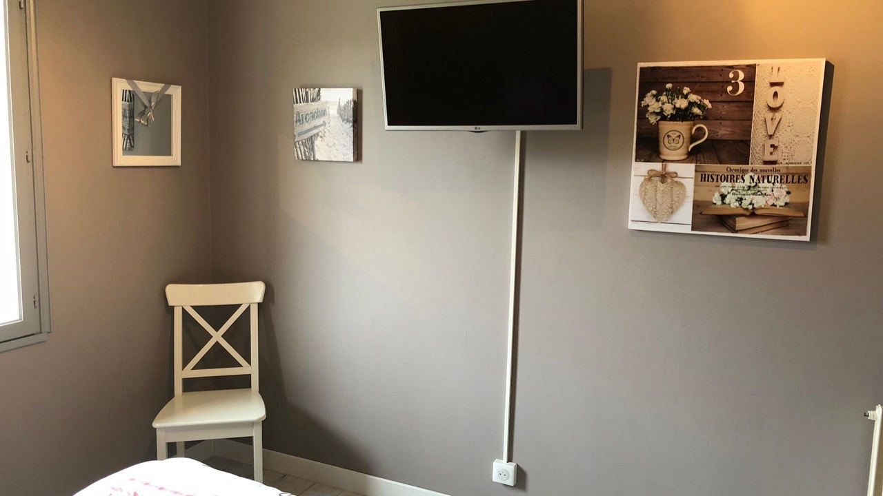 Photo of Bedroom in Gujan-Mestras