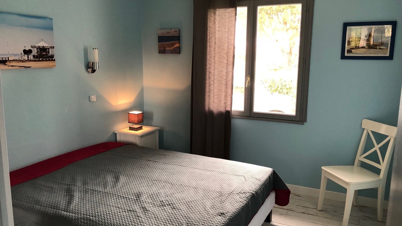 Photo of Bedroom in Gujan-Mestras