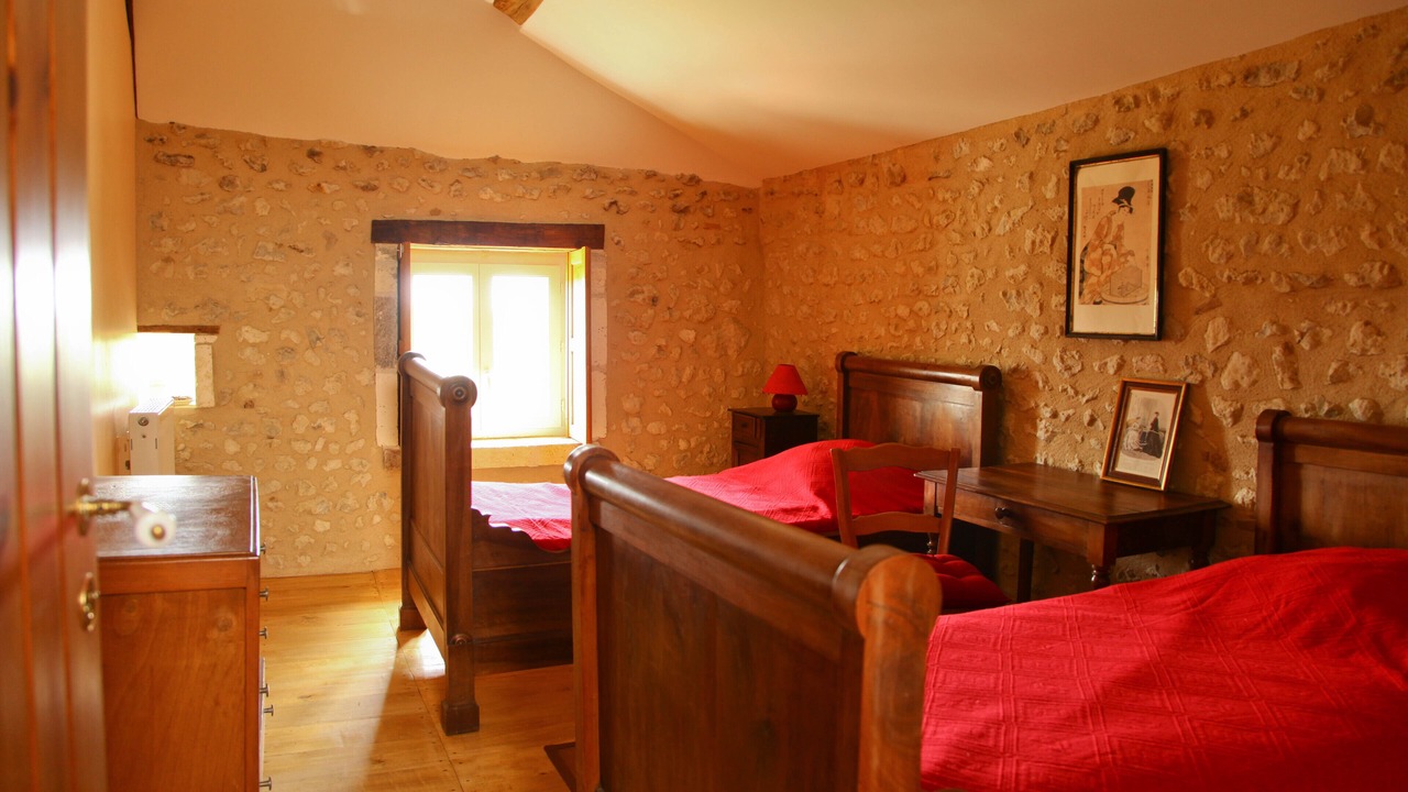 Photo of Bedroom in Montmoreau-Saint-Cybard