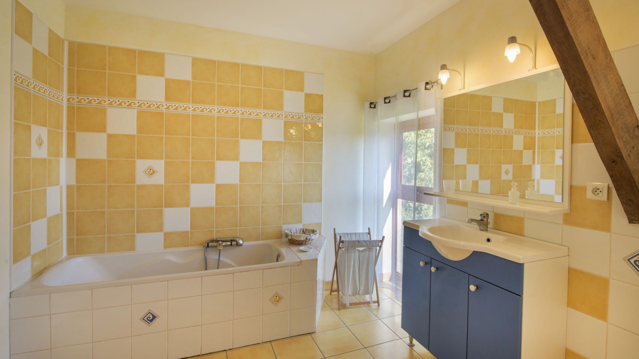 Photo of Bathroom in Le Buisson-de-Cadouin