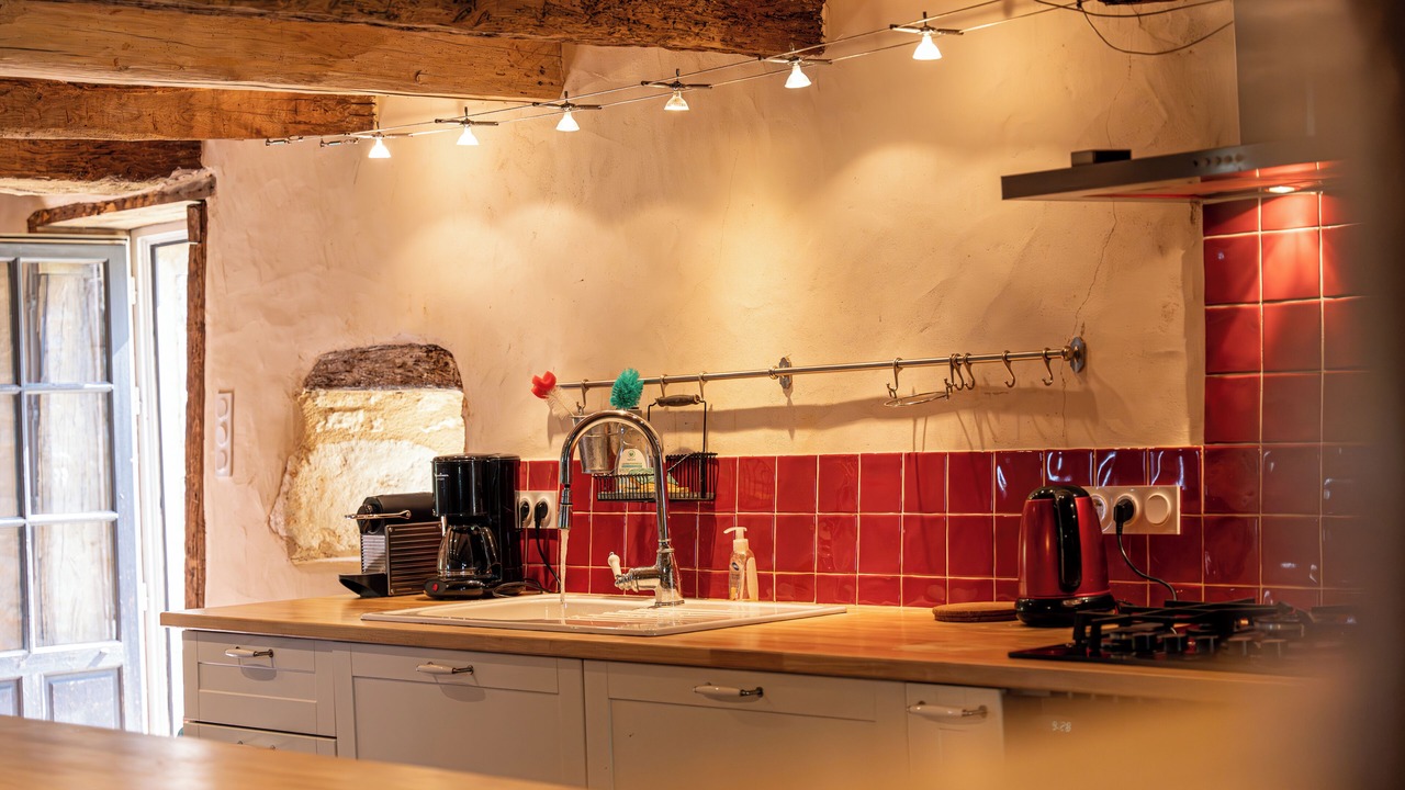 Photo of Kitchen in Sainte-Alvere-Saint-Laurent-les-Batons