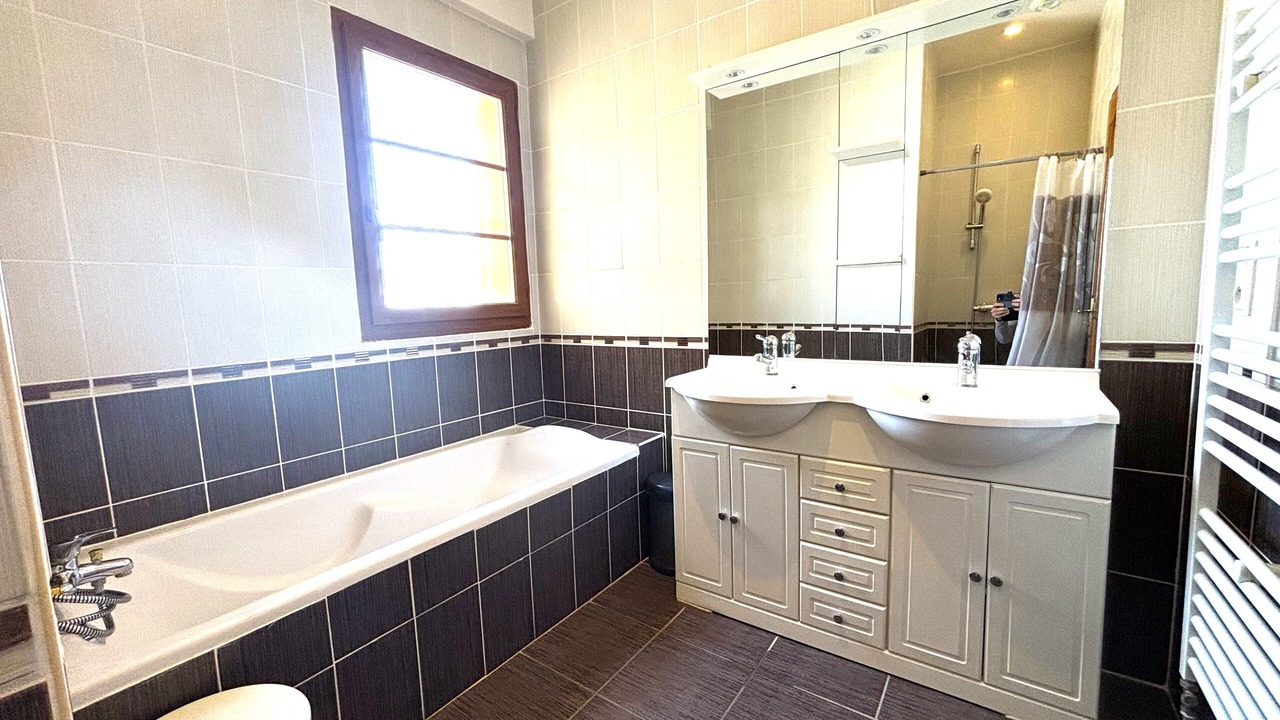 Photo of Bathroom in Veyrines-de-Domme