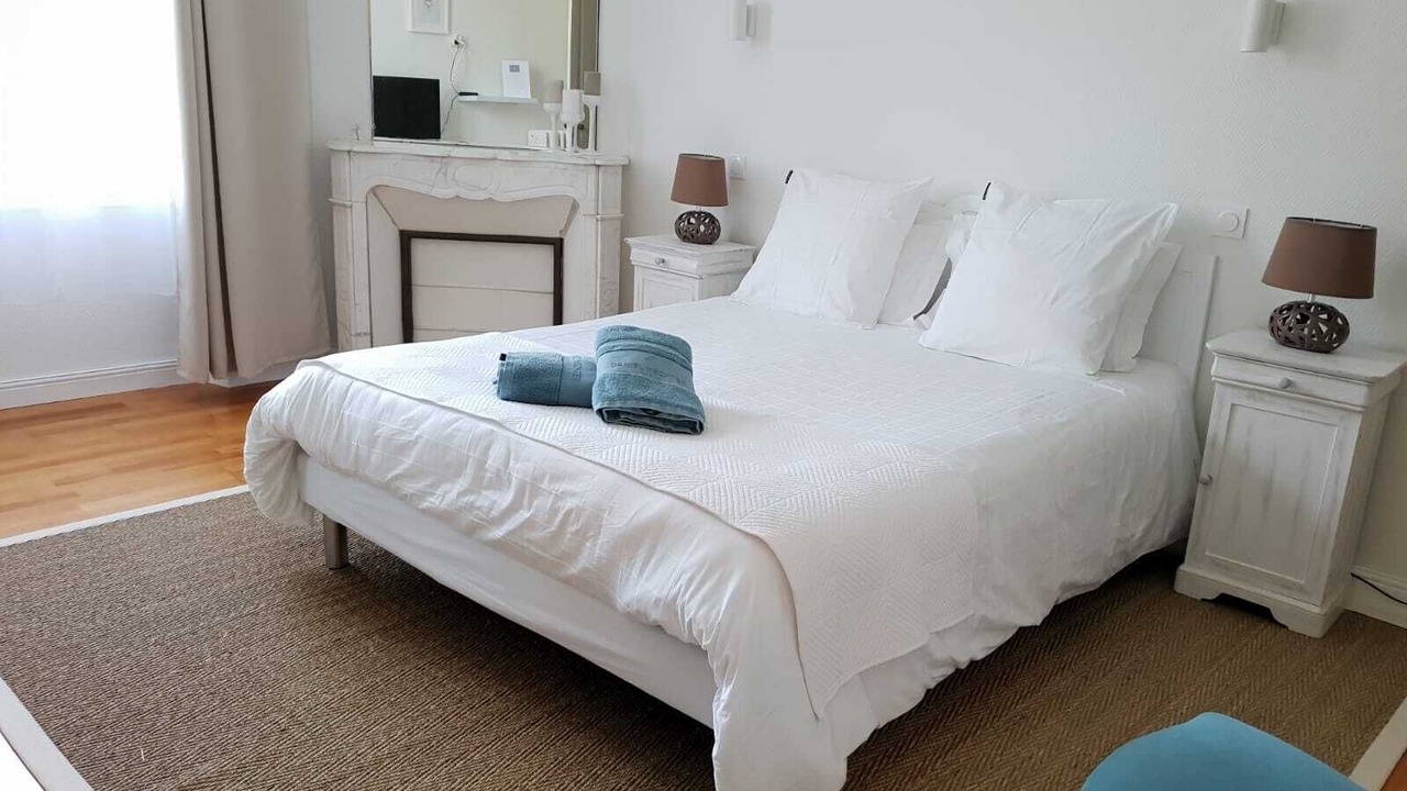 Photo of Bedroom in Pouillac