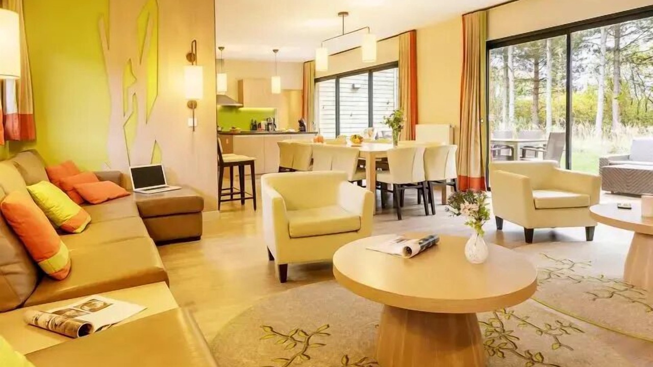 Photo of Livingroom in Curcay-sur-Dive