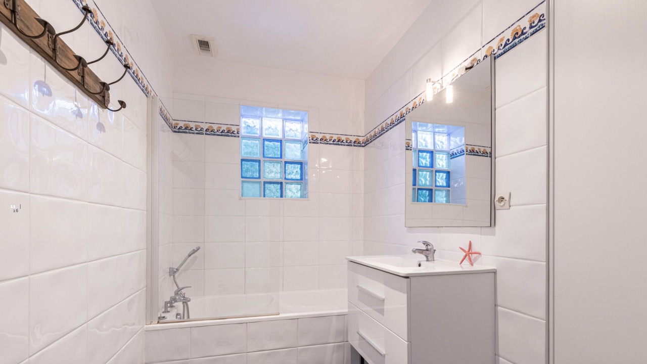 Photo of Bathroom in Saint-Trojan-les-Bains