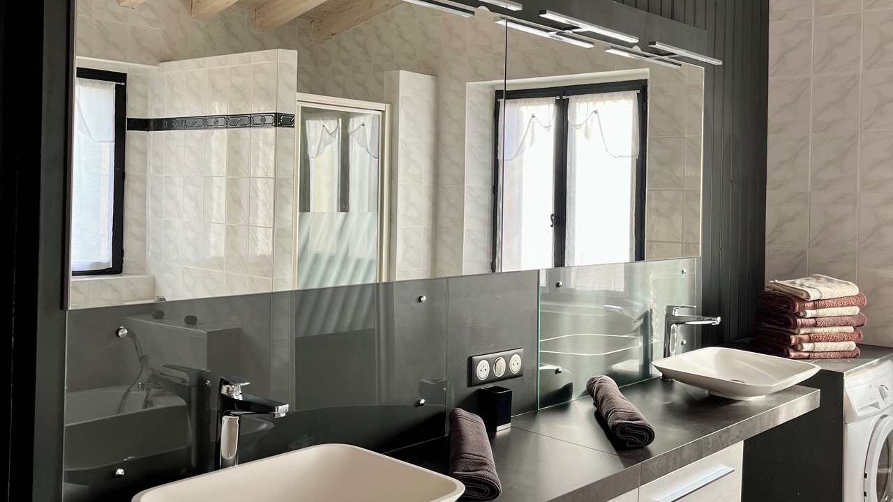 Photo of Bathroom in Capdrot