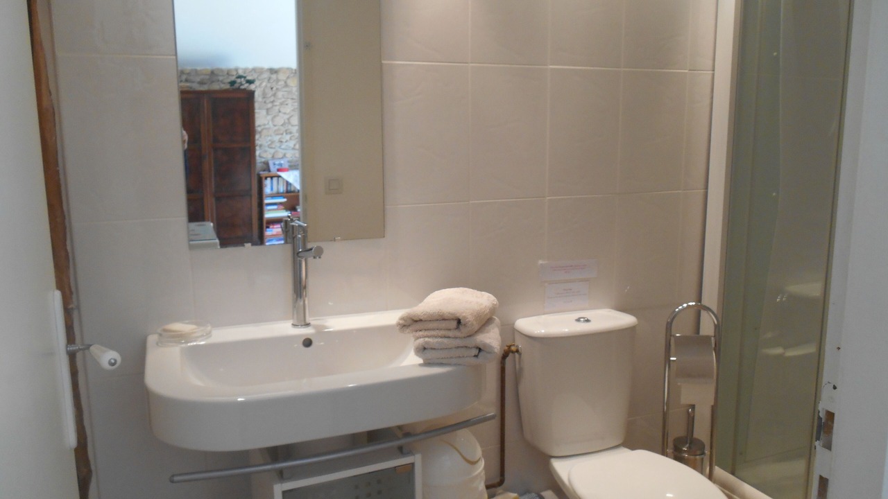 Photo of Bathroom in Jurancon