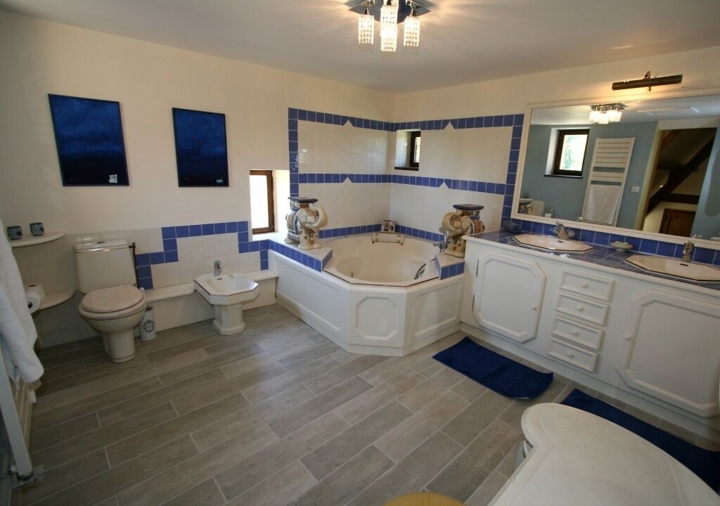 Photo of Bathroom in Sarlat-la-Caneda