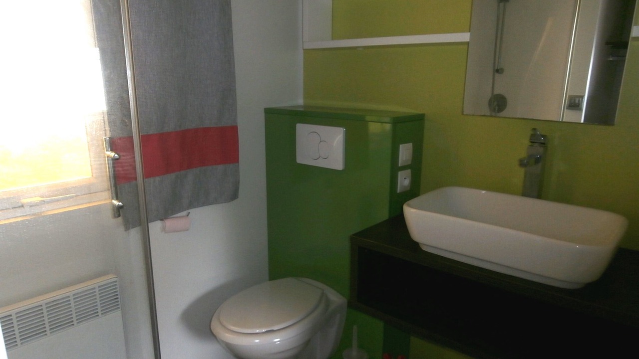 Photo of Bathroom in Messanges