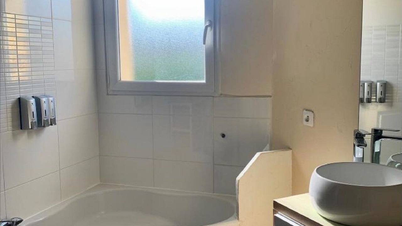 Photo of Bathroom in Carignan-de-Bordeaux