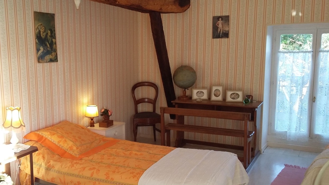 Photo of Bedroom in Caumont