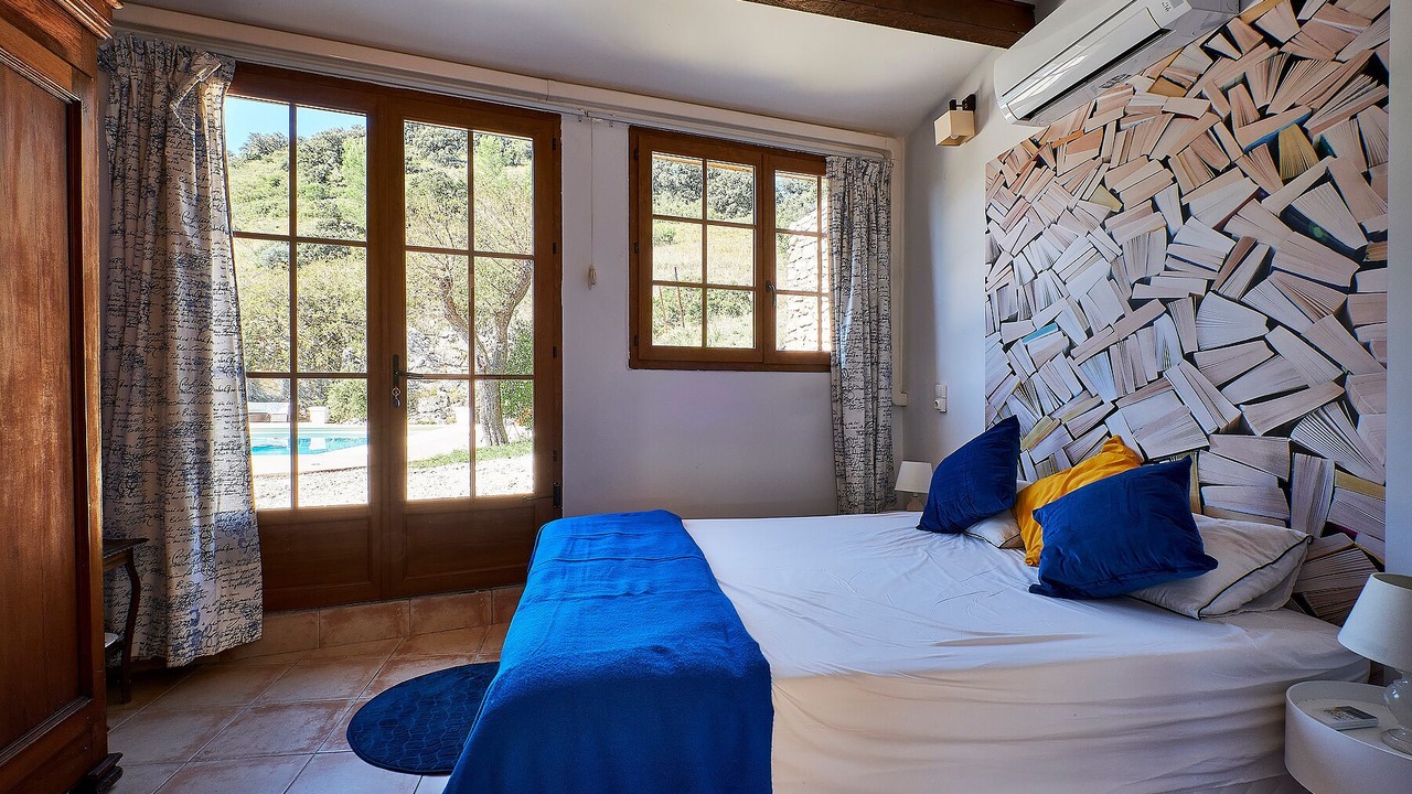 Photo of Bedroom in Caumont-sur-Durance