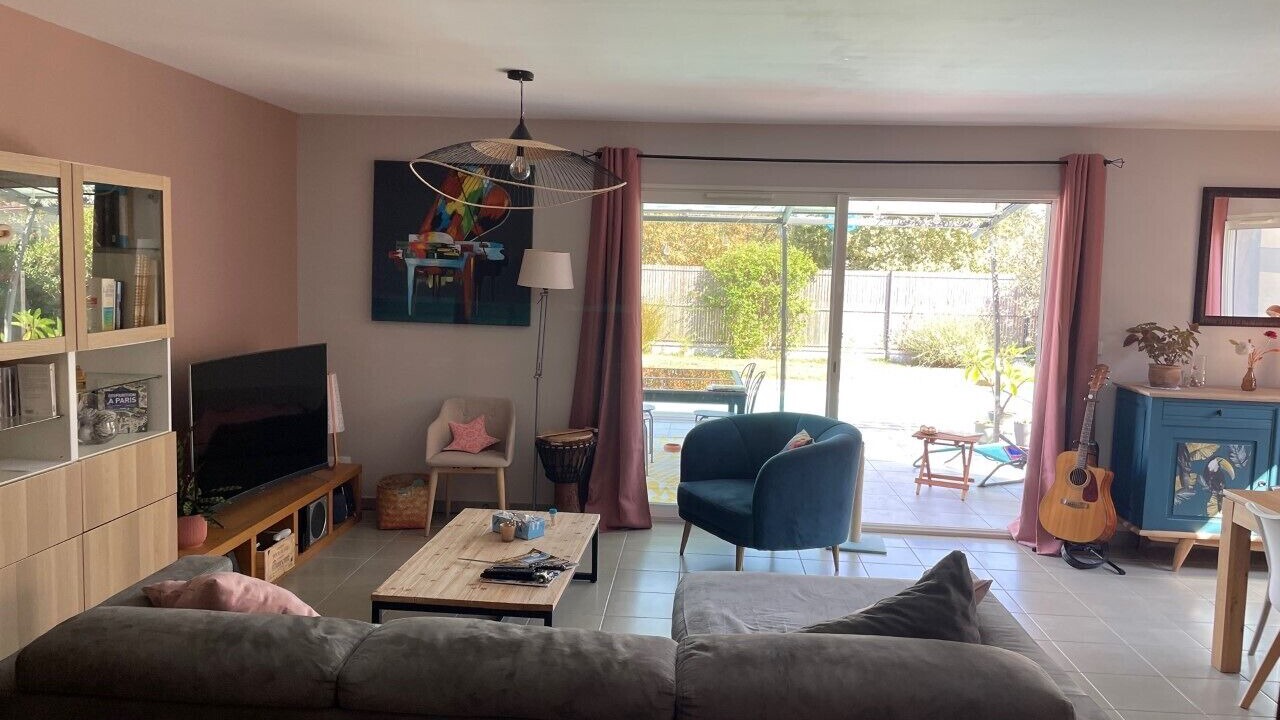 Photo of Livingroom in Ambares-et-Lagrave