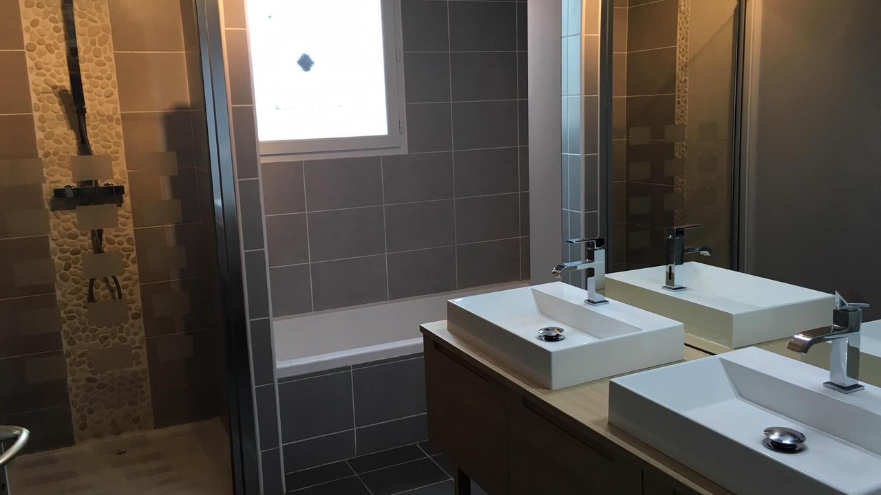 Photo of Bathroom in Ambares-et-Lagrave