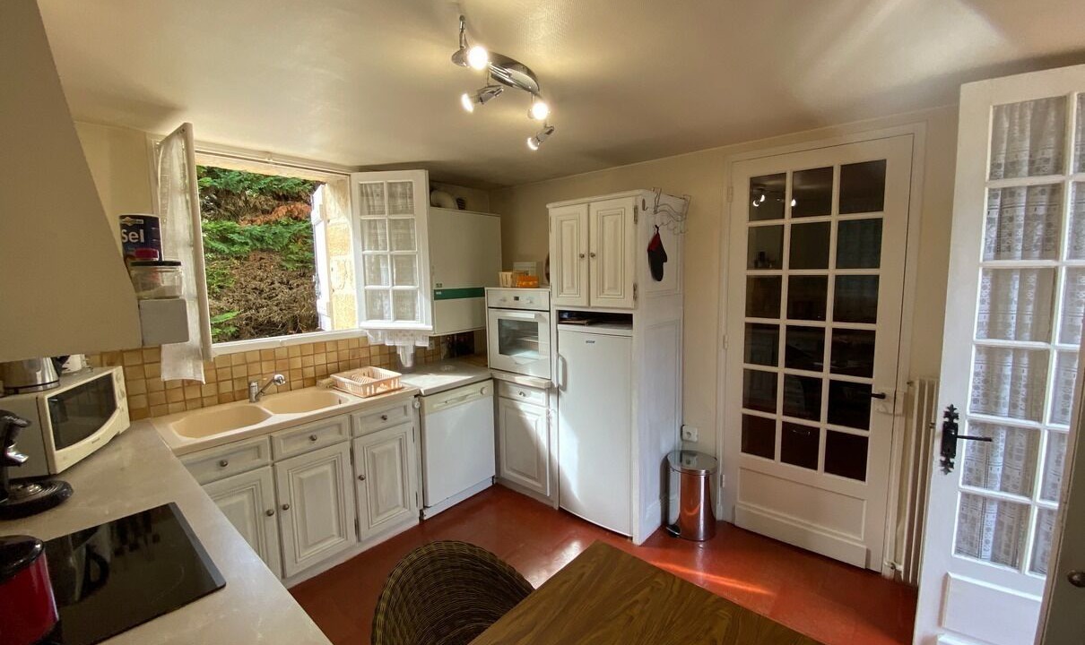Photo of Kitchen in Cenac-et-Saint-Julien