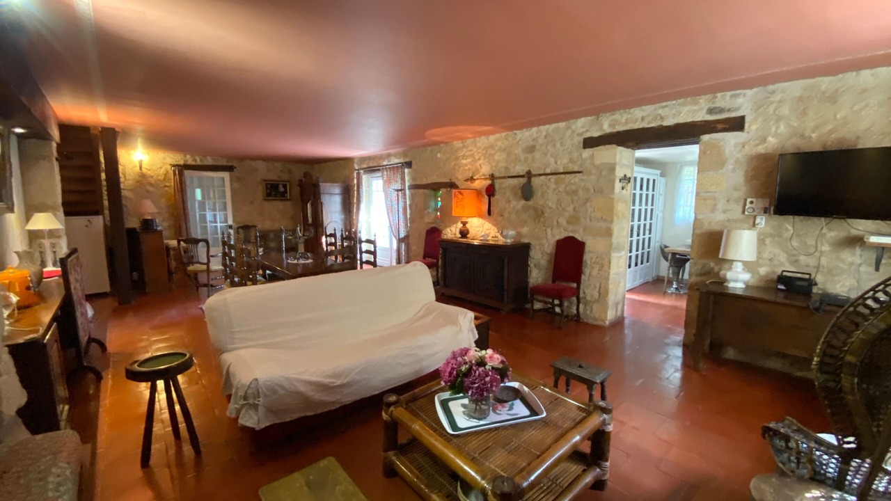 Photo of Livingroom in Cenac-et-Saint-Julien