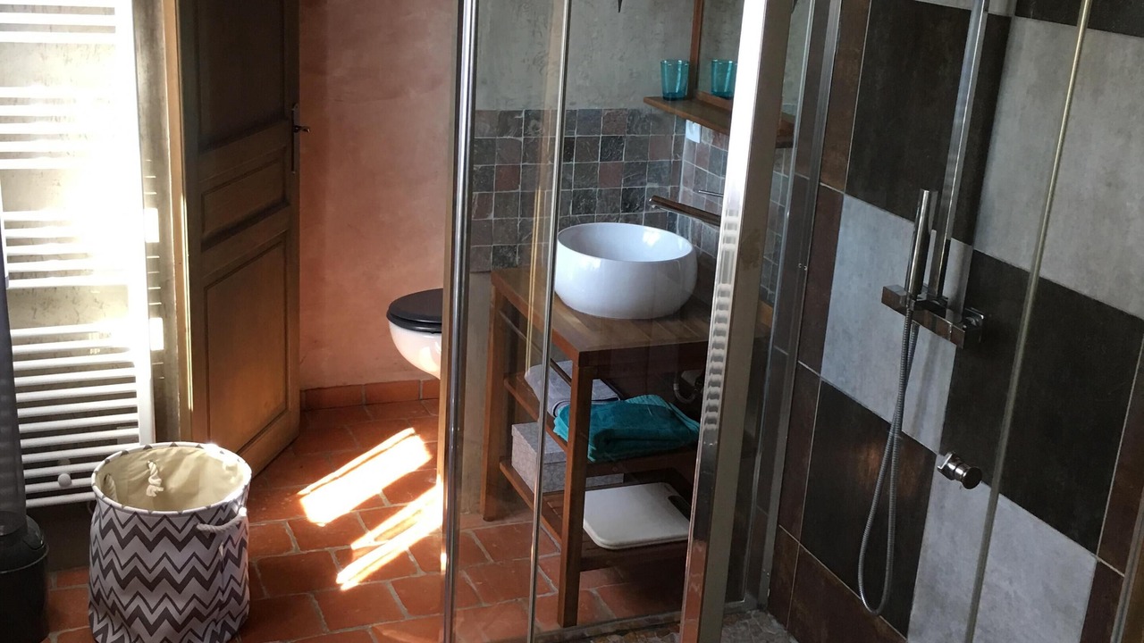 Photo of Bathroom in Ferrensac