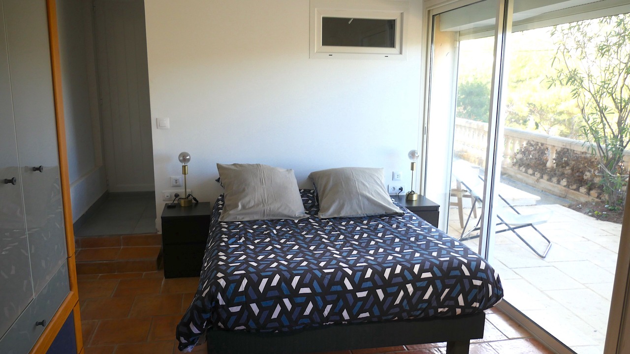Photo of Bedroom in Ensues-la-Redonne