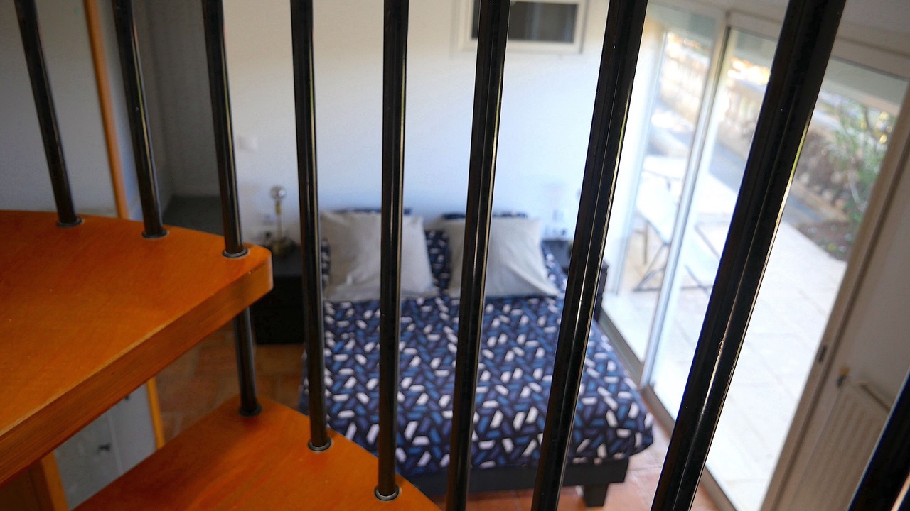 Photo of Bedroom in Ensues-la-Redonne